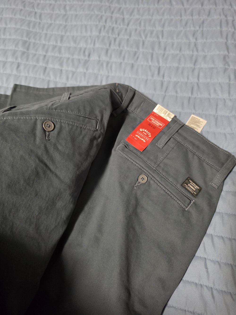 Levi's Men's Slate Gray Chino Pants - Straight Fit